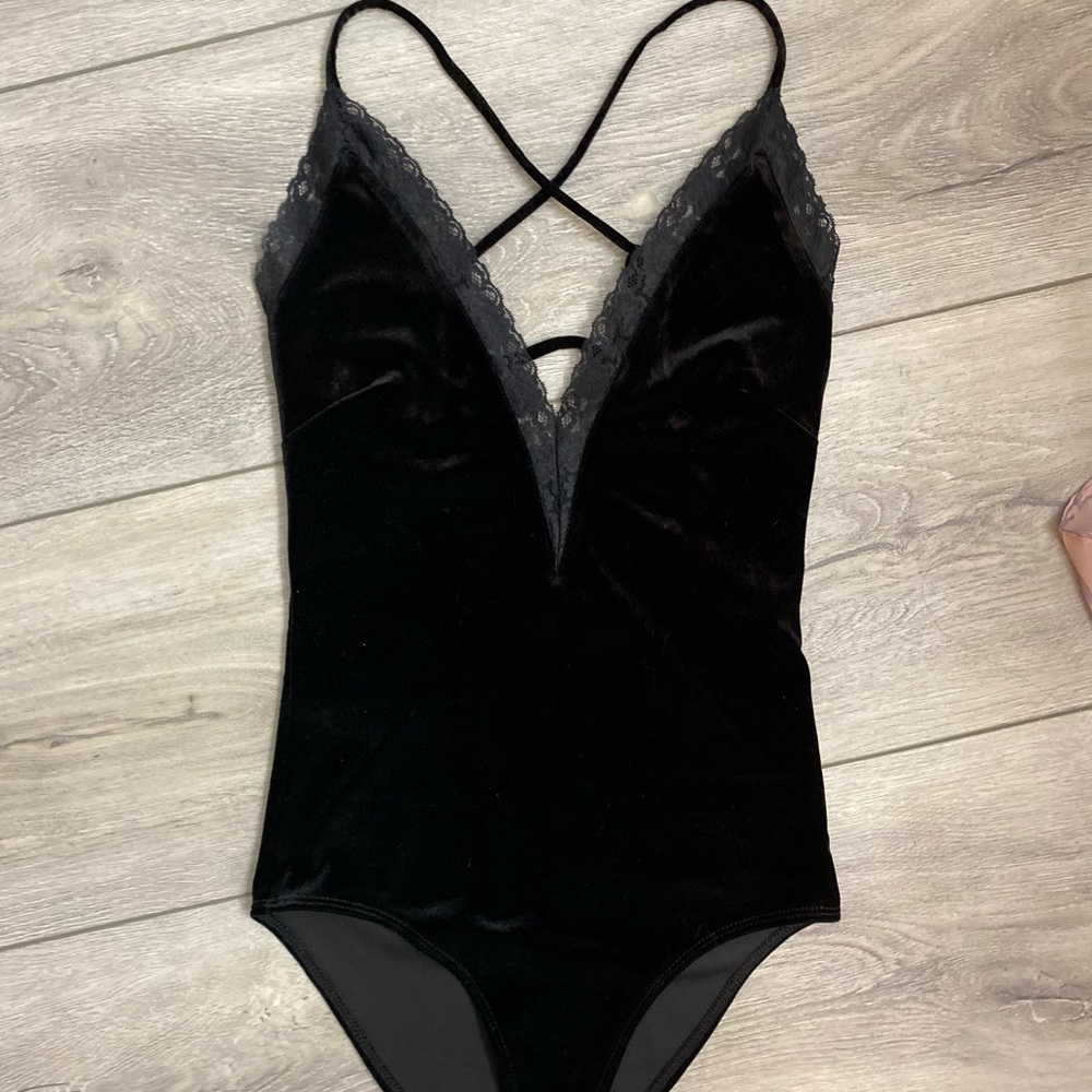 Black velvet criss cross back bodysuit